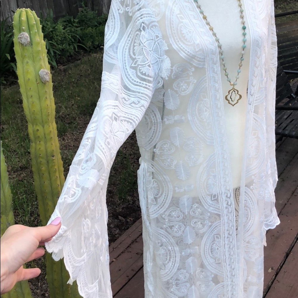 Bohemian Scalloped Lace Duster Kimono - Picture 7 of 8